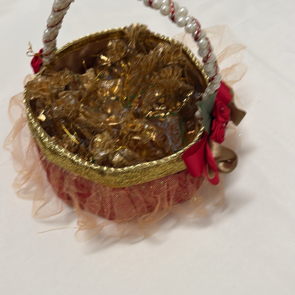 Handmade Elegant Gold and Red wedding decor basket for chocolate decor #687 - Picture 8 of 8